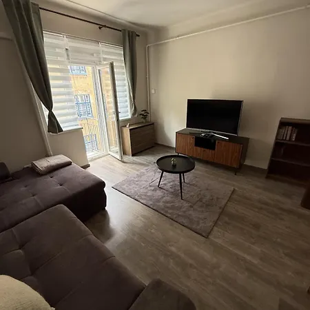 Ujhazi Apartament Debreţin